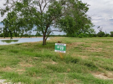 Lake Acreage For Sale in Yantis, Texas