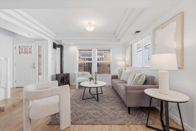 OPEN HOUSE SAT/SUN Corner END Unit with Back Yard, Located in - photo 9