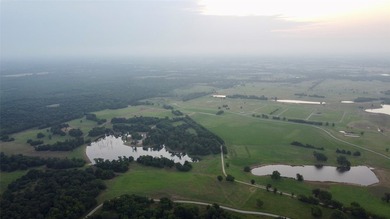 Some lakefront properties give you a view. Others offer a - photo 12