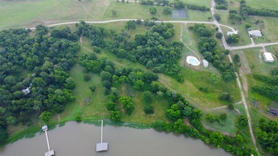 Some lakefront properties give you a view. Others offer a - photo 13