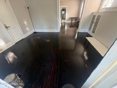 Turnkey income property in Riverside - walking distance to Five - photo 5