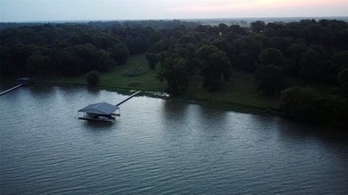 Some lakefront properties give you a view. Others offer a - photo 17