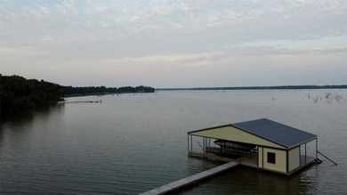 Some lakefront properties give you a view. Others offer a - photo 19