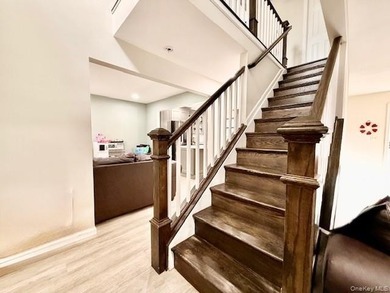 Lovely Renovated Colonial in Shirley !! Make this Home Your Own! - photo 8