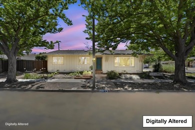 Location, Location, Location! Set on a generous sized corner lot - photo 2
