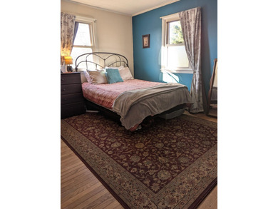 Bright and airy 3 bedroom home in desirable Ellsworth. Close to - photo 3