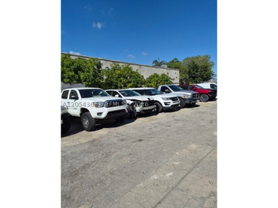 Asset sale that includes 3 contiguous warehouse condos totaling - photo 6