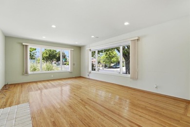 Location, Location, Location! Set on a generous sized corner lot - photo 8