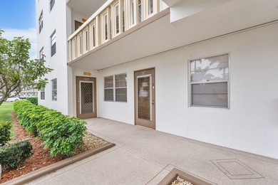 (private lake, pond, coastal) Condo Active Under Contract in Boca Raton Florida