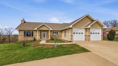 Escape to Your Private Sanctuary Stunning Ranch-Style Home on 3 - photo 6