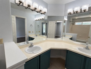 Welcome to your dream home in the heart of Destin, where comfort - photo 17