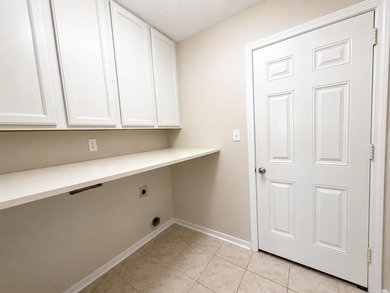 Welcome to your dream home in the heart of Destin, where comfort - photo 19