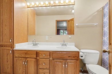 Excellent find! This spacious 4 BR, 3 BA ranch on 1.4 acres in - photo 22