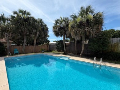 Welcome to your dream home in the heart of Destin, where comfort - photo 29