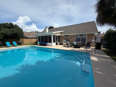 Welcome to your dream home in the heart of Destin, where comfort - photo 32