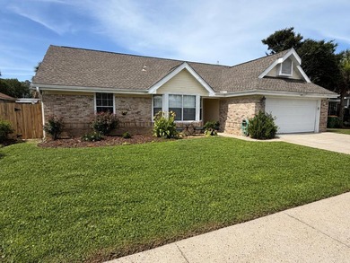 Welcome to your dream home in the heart of Destin, where comfort - photo 35