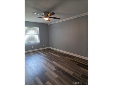 Seller Motivated!!! This adorable home within walking distance - photo 10