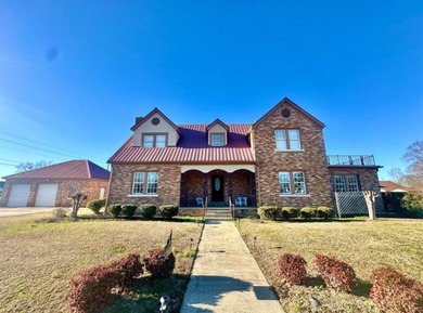 Tenn Tom Waterway Home For Sale in Amory Mississippi