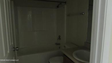 3/2 single story townhome in North Biloxi. No flood, also - photo 4