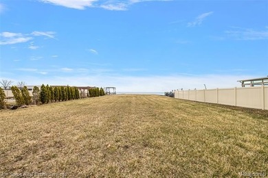 An exceptional opportunity to create a custom waterfront estate - photo 6