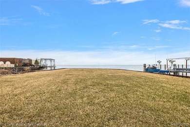 An exceptional opportunity to create a custom waterfront estate - photo 9