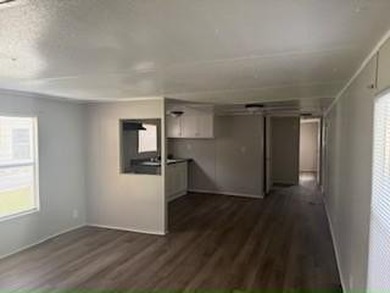 !Su propia casa en un vecindario tranquilo y bien mantenido! - photo 3
