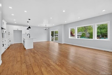 NOW OFFERING LAND CONTRACT TERMS! Stunning new construction - photo 10