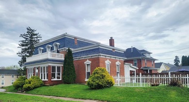 Welcome to 108 N 4th St Bellevue, a second empire style - photo 2