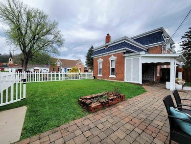 Welcome to 108 N 4th St Bellevue, a second empire style - photo 9
