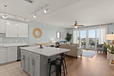 Welcome to this well-kept, updated Laketown Wharf residence - photo 12