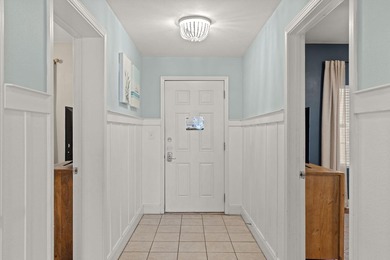 Welcome to this well-kept, updated Laketown Wharf residence - photo 14