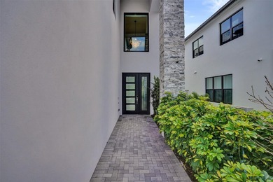 Honolulu model home where modern design meets everyday comfort - photo 4