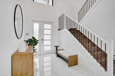 Honolulu model home where modern design meets everyday comfort - photo 6