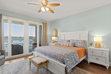 Welcome to this well-kept, updated Laketown Wharf residence - photo 17