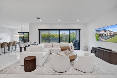 Honolulu model home where modern design meets everyday comfort - photo 9