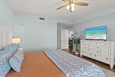 Welcome to this well-kept, updated Laketown Wharf residence - photo 20