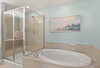 Welcome to this well-kept, updated Laketown Wharf residence - photo 22