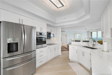 This stunning Oceanfront 3-bedroom, 2.5-bath end unit condo - photo 23