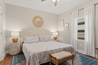 Welcome to this well-kept, updated Laketown Wharf residence - photo 27