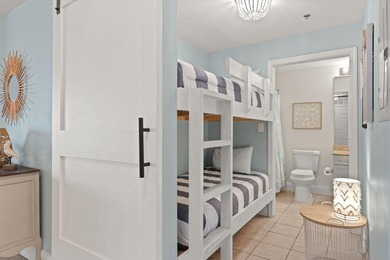 Welcome to this well-kept, updated Laketown Wharf residence - photo 30