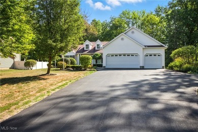 (private lake, pond, creek) Home For Sale in Warren Ohio