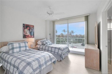This stunning Oceanfront 3-bedroom, 2.5-bath end unit condo - photo 32