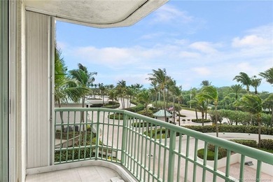This stunning Oceanfront 3-bedroom, 2.5-bath end unit condo - photo 48