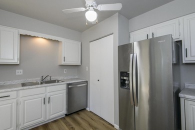 VA and FHA Approved!!! Rentals Allowed! Charming upper 2 bedroom - photo 8