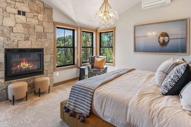 True Ski-In/Ski-Out Schweitzer Condos! Ideally located just - photo 7