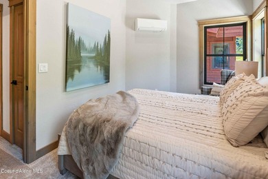 True Ski-In/Ski-Out Schweitzer Condos! Ideally located just - photo 10