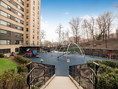 Welcome to 4 Fordham Hill Oval #8D. Offering spectacular views - photo 12