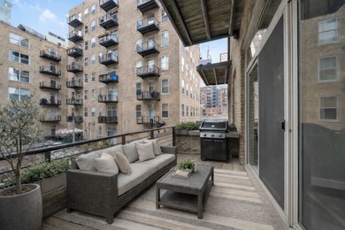 Great West Loop Location! Beautiful updated 2 bed / 2 bath home