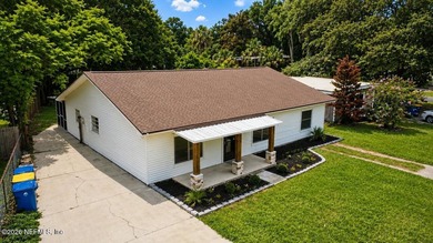 Spacious, Completely Renovated & Move-In Ready! Beautifully - photo 4