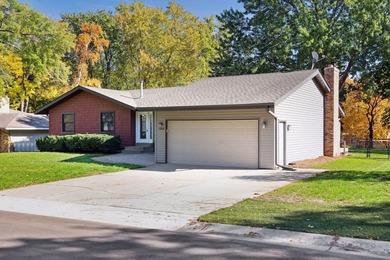 Beautiful 4 Bedroom, 3 Bathroom home located in the heart of - photo 1